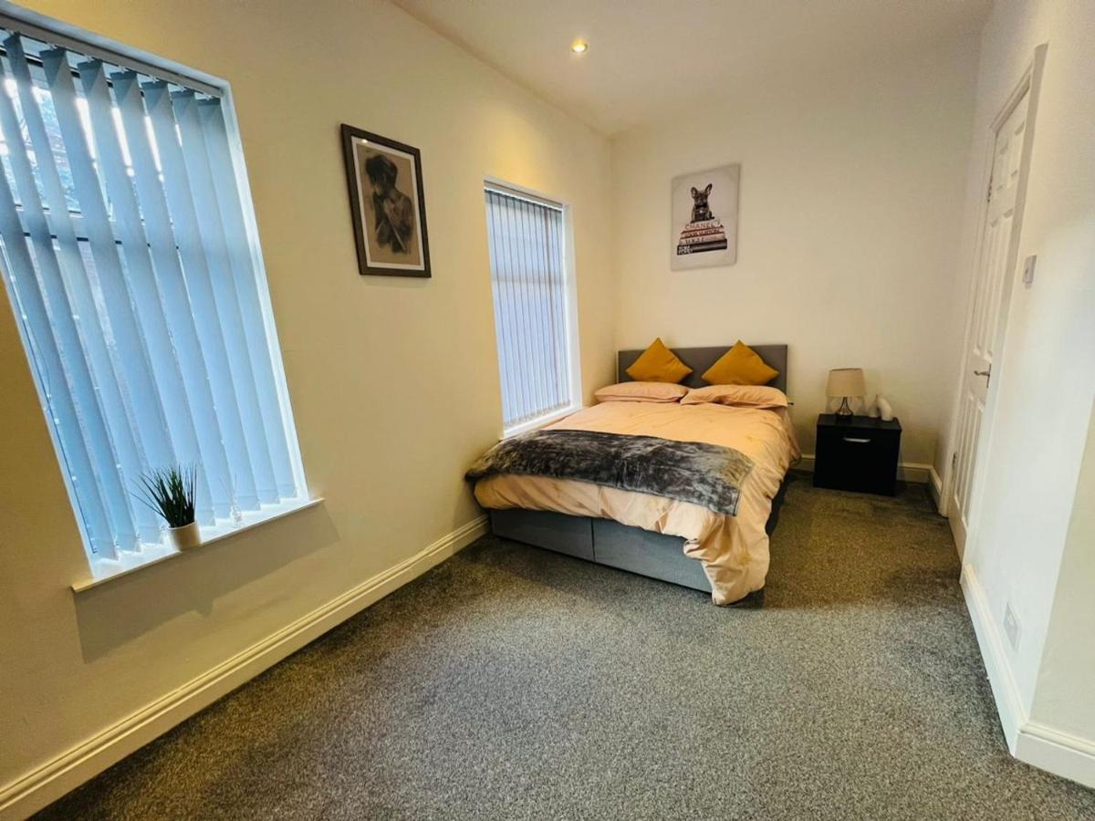 Luxury Double & Single Rooms With En-Suite Private Bathroom In City Centre Stoke On Trent Buitenkant foto