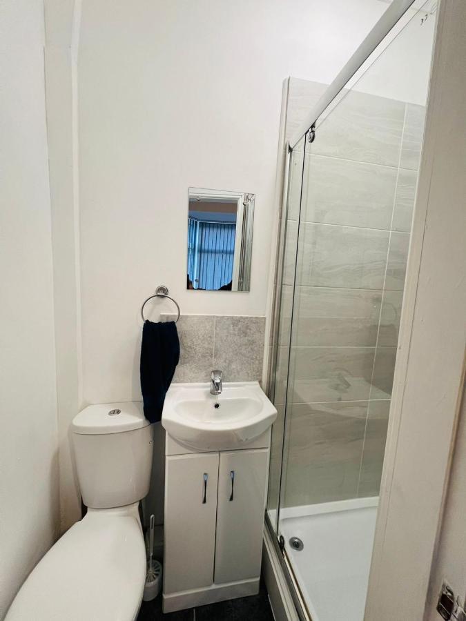 Luxury Double & Single Rooms With En-Suite Private Bathroom In City Centre Stoke On Trent Buitenkant foto