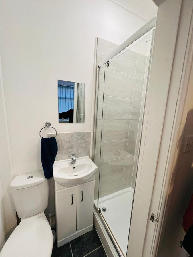 Luxury Double & Single Rooms With En-Suite Private Bathroom In City Centre Stoke On Trent Buitenkant foto