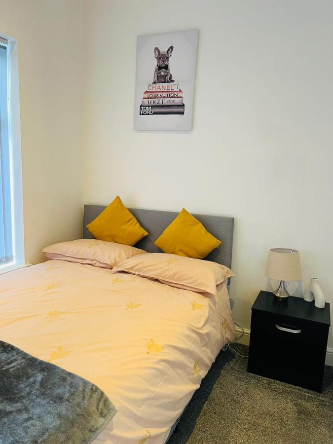 Luxury Double & Single Rooms With En-Suite Private Bathroom In City Centre Stoke On Trent Buitenkant foto