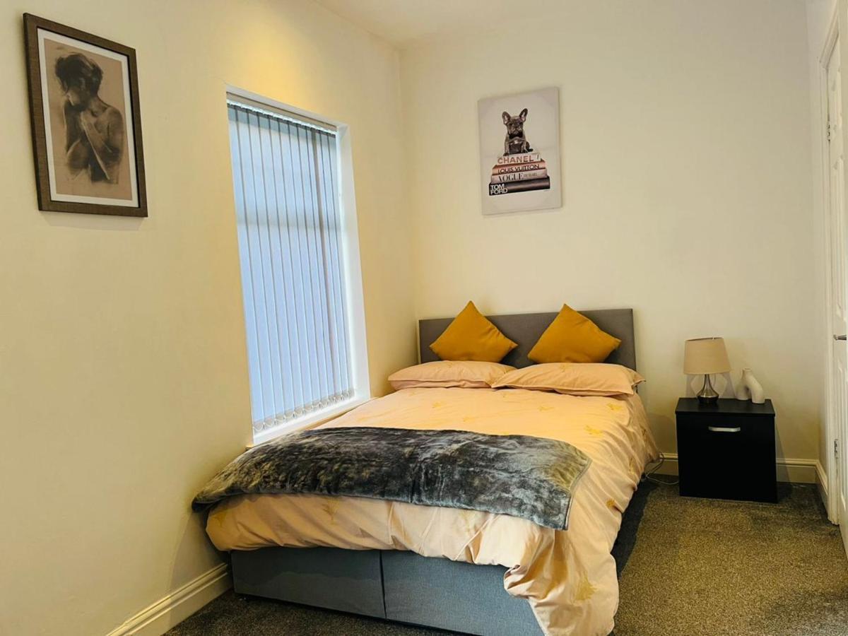 Luxury Double & Single Rooms With En-Suite Private Bathroom In City Centre Stoke On Trent Buitenkant foto