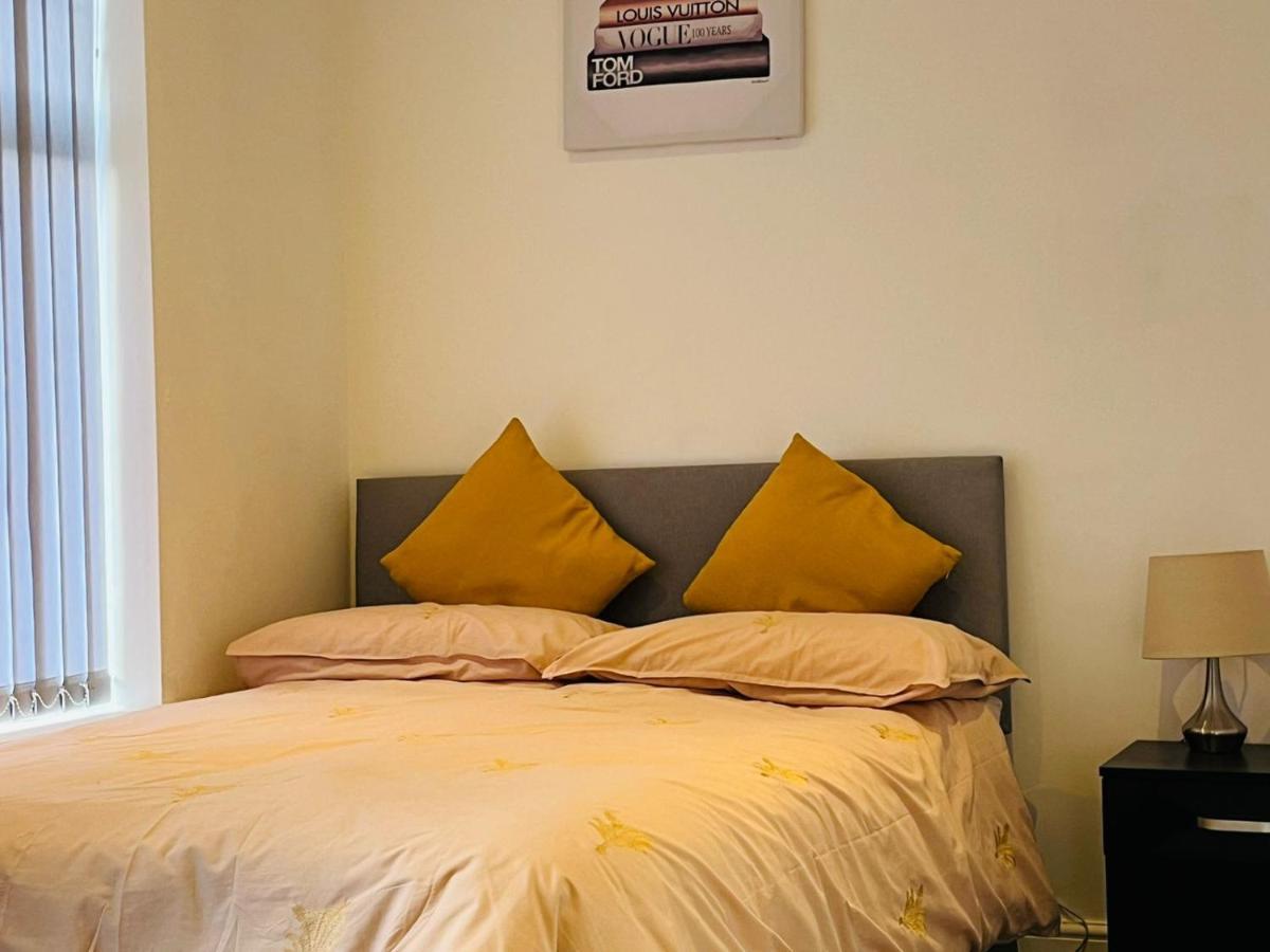 Luxury Double & Single Rooms With En-Suite Private Bathroom In City Centre Stoke On Trent Buitenkant foto
